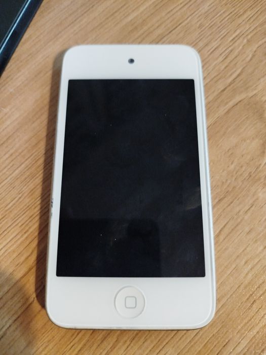 iPod 8gb nietestowany.