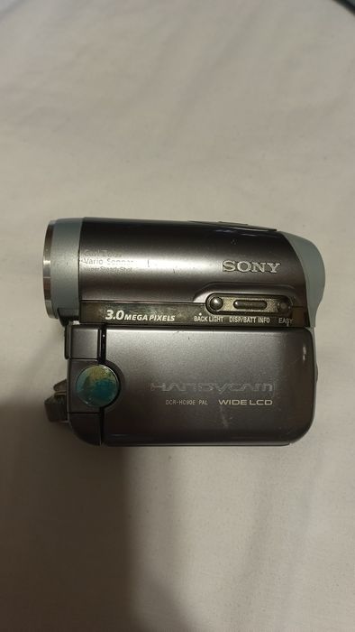 Видеокамера Sony Handycam DCR-HC90E