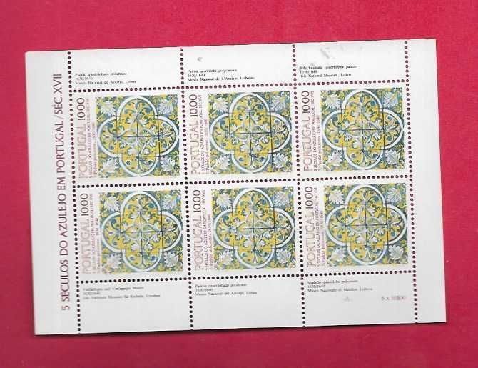 1982 - BLOCO dos CTT nr 49 - AZULEJOS - Filatelia - Selos