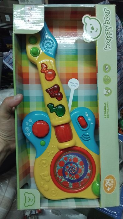 Brinquedo guitarra para criança