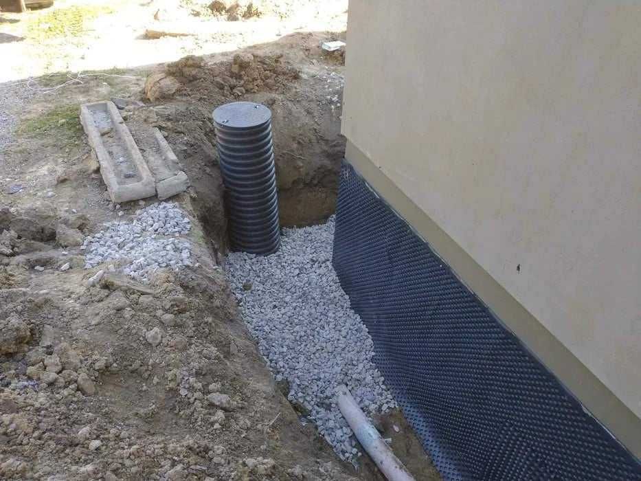 Kanalizacja zewnętrzna, docieplenie fundamentów, ODWODNIENIA