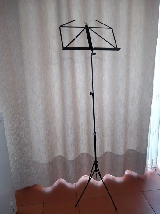 Estante para pautas (preta)