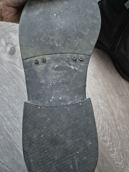 Czarne skórzane botki damskie na zamek 38 gino rossi