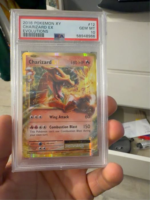 Zestaw kart Pokémon TCG – Illustration Rare, Full Art, Hyper Rare, ex + Charizard PSA 10