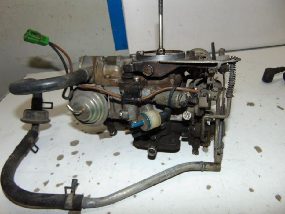 Toyota Starlet KP61 carburador " usado em bom estado