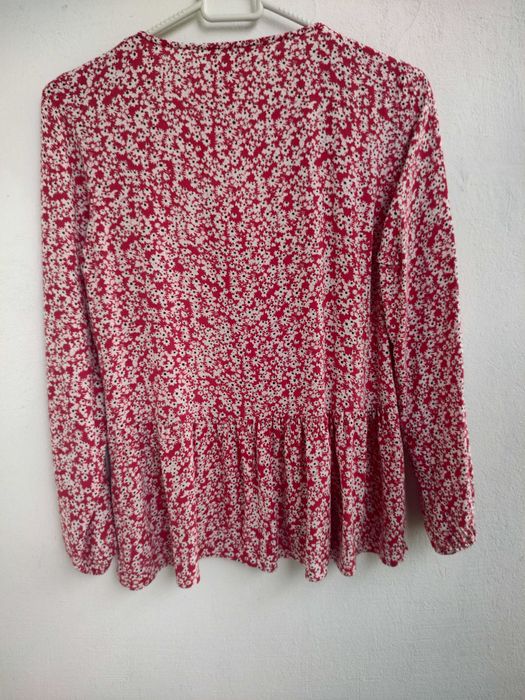 Czerwona bluzka oversize w kwiatki Orsay