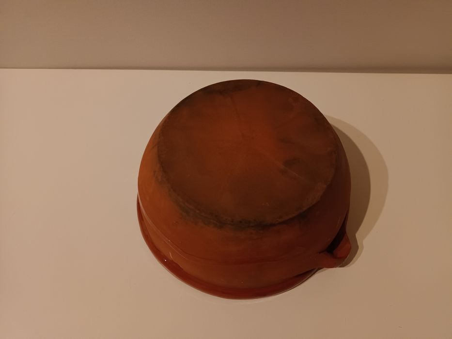 Taça de barro para forno