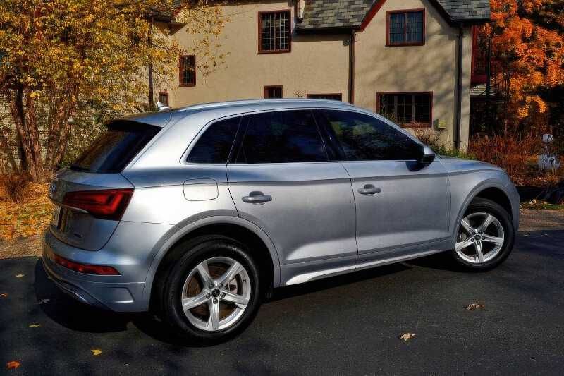 2023 Audi Q5 quattro Premium 40 TFSI