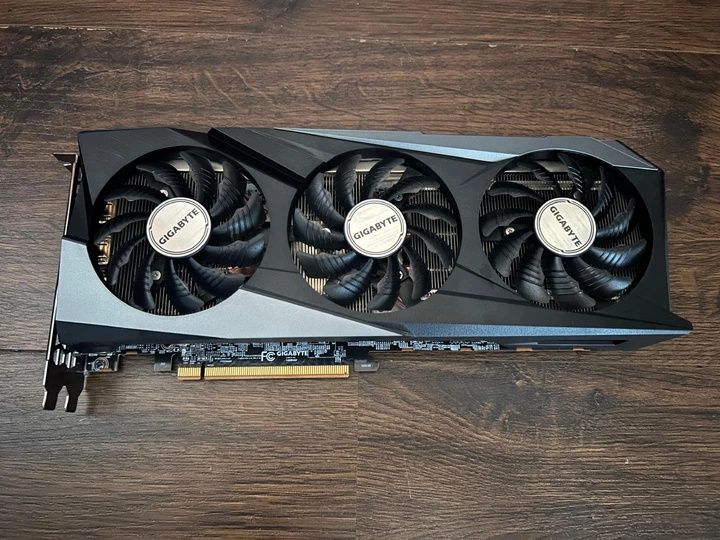 Rx6700xt gigabite идеал
