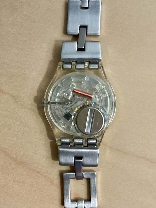 Relógio prateado Swatch