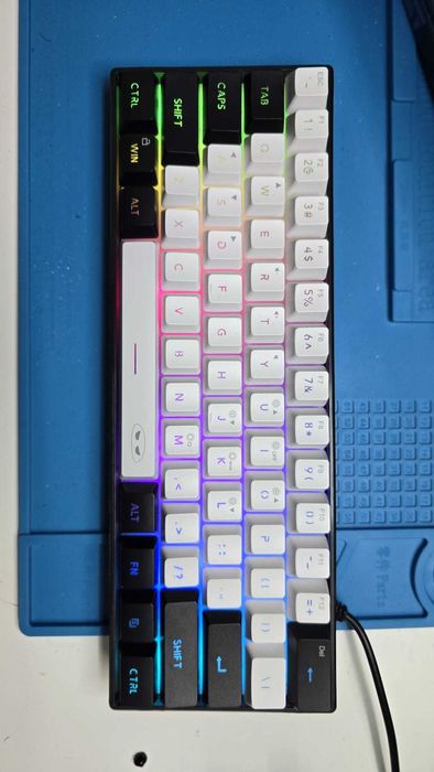 Teclado Gaming 60% RGB MageGee TS91 - NOVO