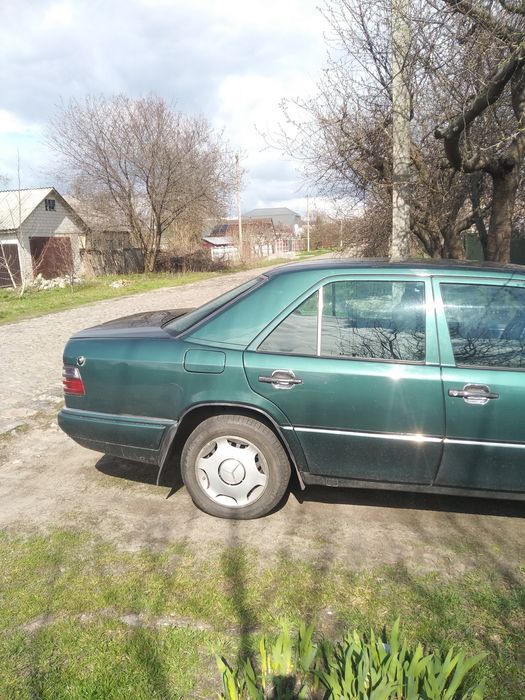 Mercedes-Benz w124e250