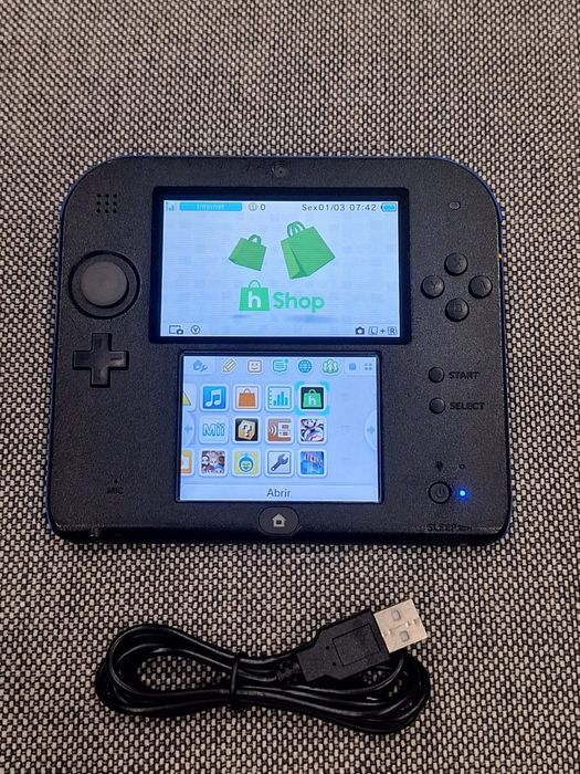 Nintendo 2DS com loja para instalar jogos e cartão de 64GB