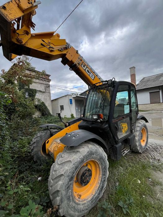 Телескопічний навантажувач JCB 530-70