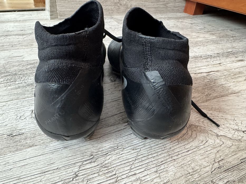 Buty piłkarskie Nike PHANTOM LUNA II PRO FG