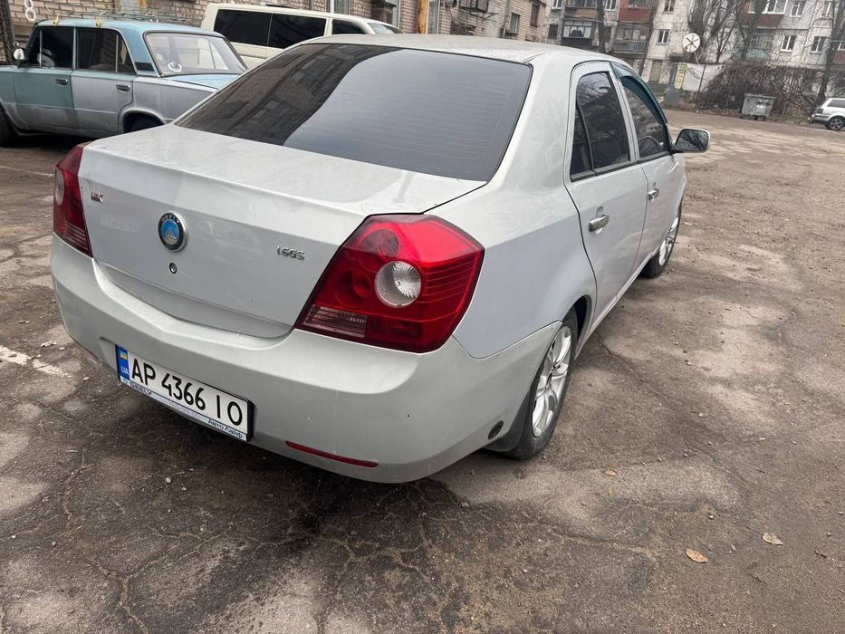 Срочно продам Geely MK газ /бензин