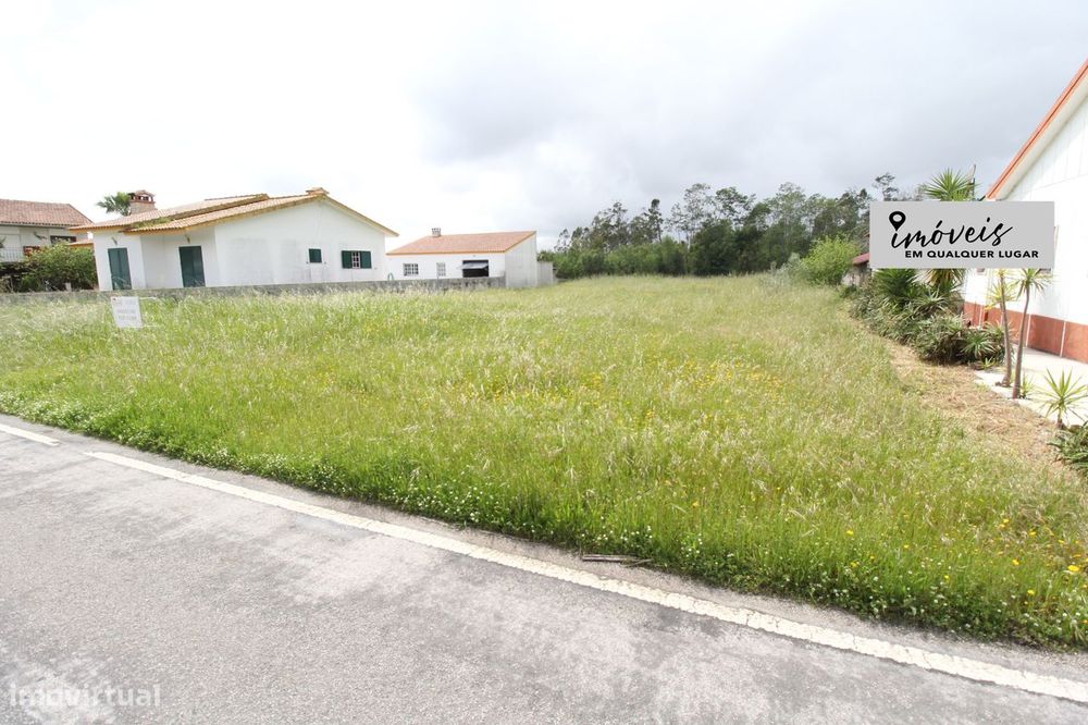Redução de 7% ao valor inicial - Terreno plano soalheiro e desafogado