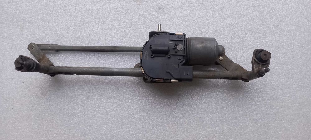 Mechanizm wycieraczek przód Volkswagen Golf V