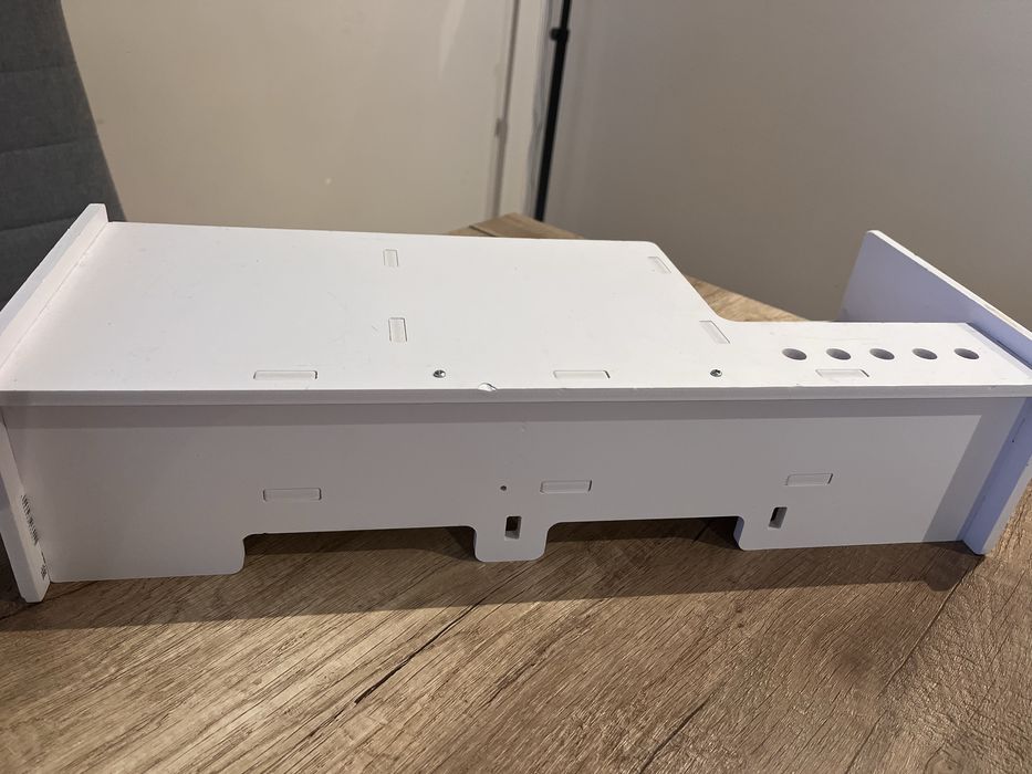 Połka podkladka pod laptop