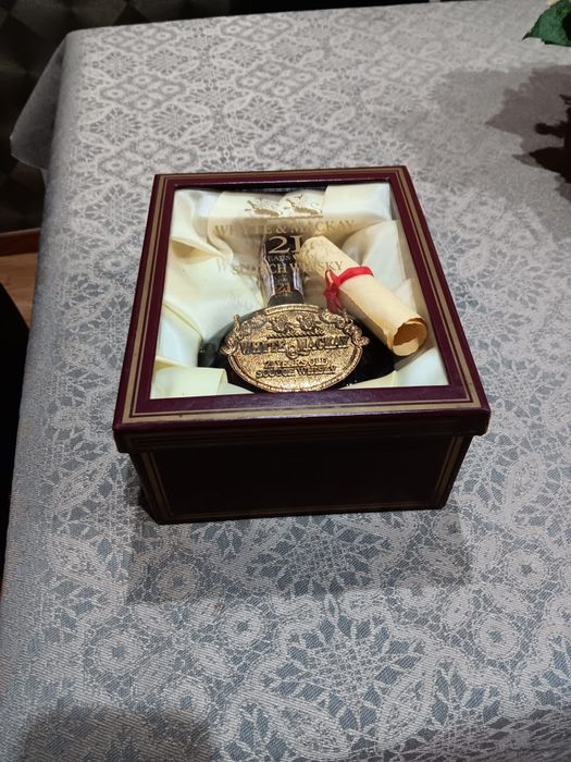 Scotch Whisky  whyte&mackay