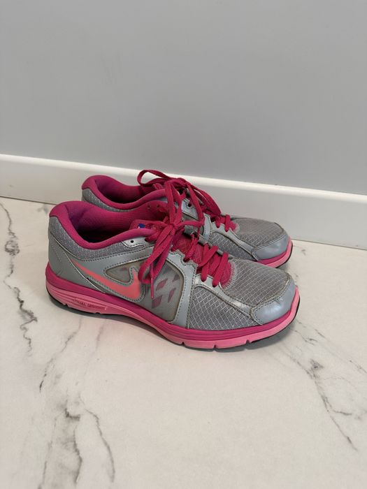 Кросівки Nike жіночі, розмір 41 (26.5 см), оригінал
