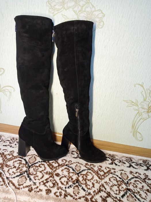 Продам зимові ботфорди