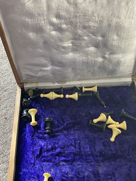 Продам дошку для гри в шахмати з натурального каменю