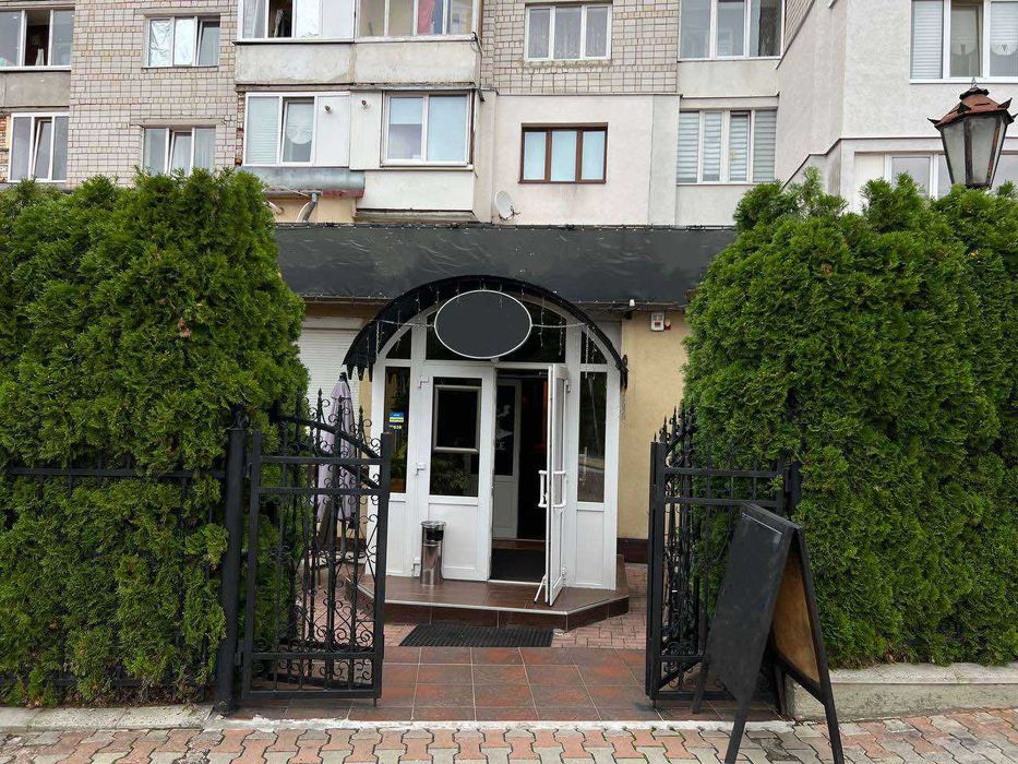 Приміщення під бізнес : магазин, кафе, клініка, офіси.