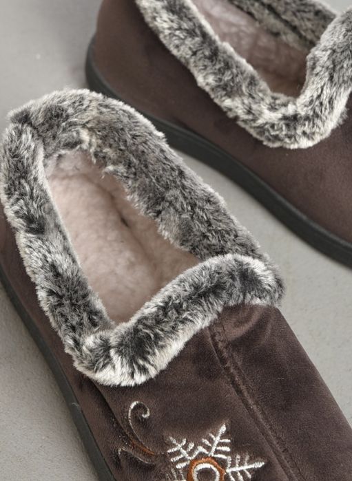 Тапочки чуні жіночі теплі бурки капці