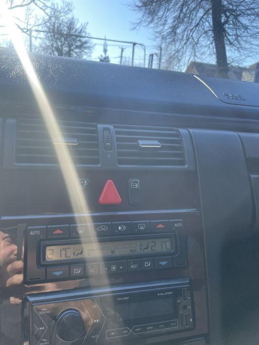 Продам мерседес 210