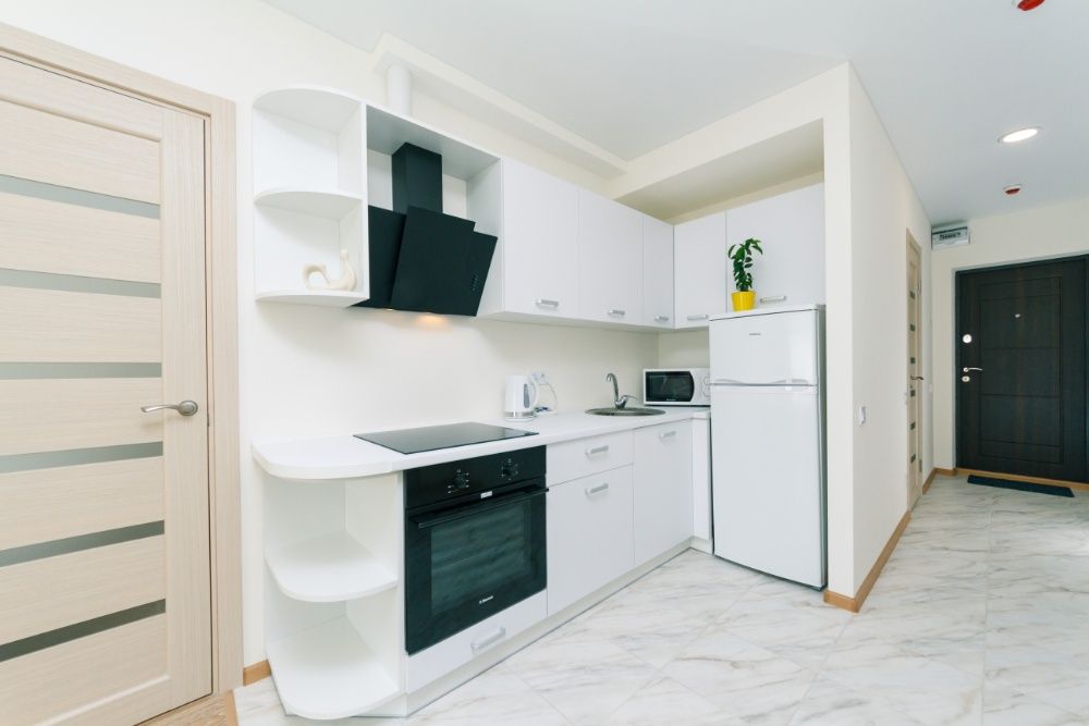 Двухкомнатная квартира посуточно , рядом посольство США