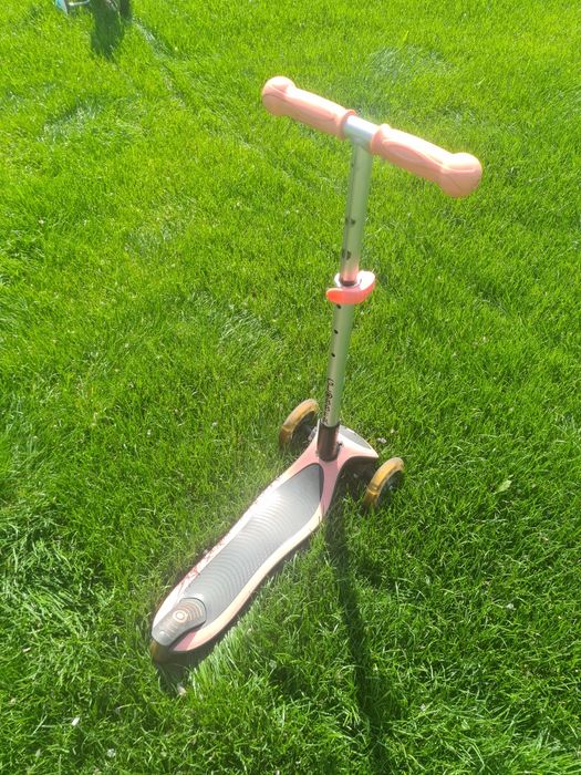 Hulajnoga Globber decathlon świecące kółka