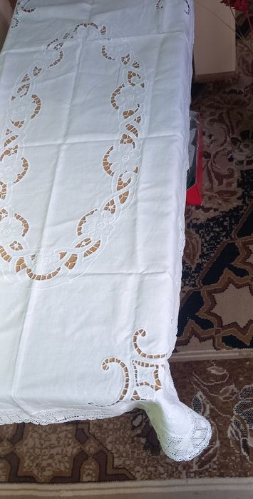 Obrus richelieu rękodzieło