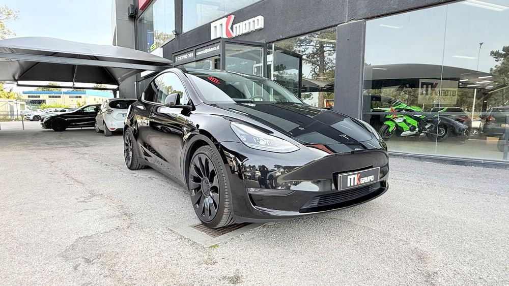 Tesla Model Y Performance Dual Motor AWD