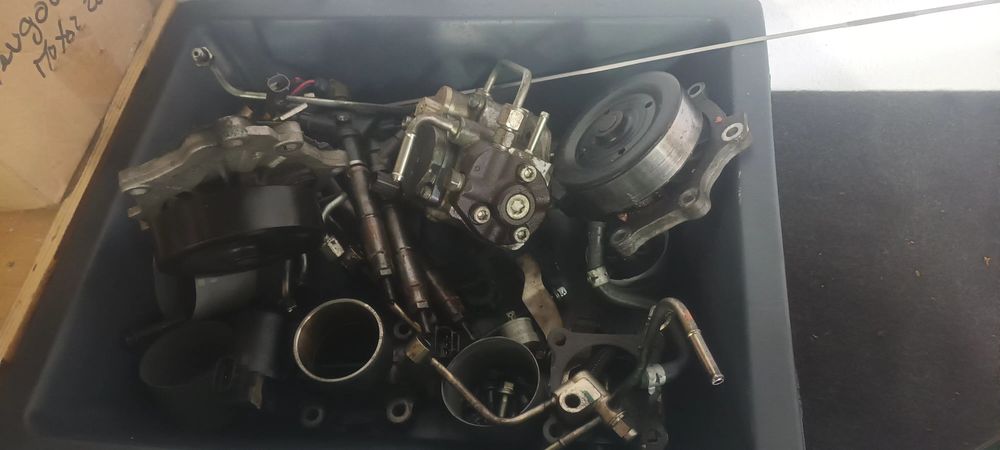 Vende-se peças motor 2.2 177 cv toyota avensis t25