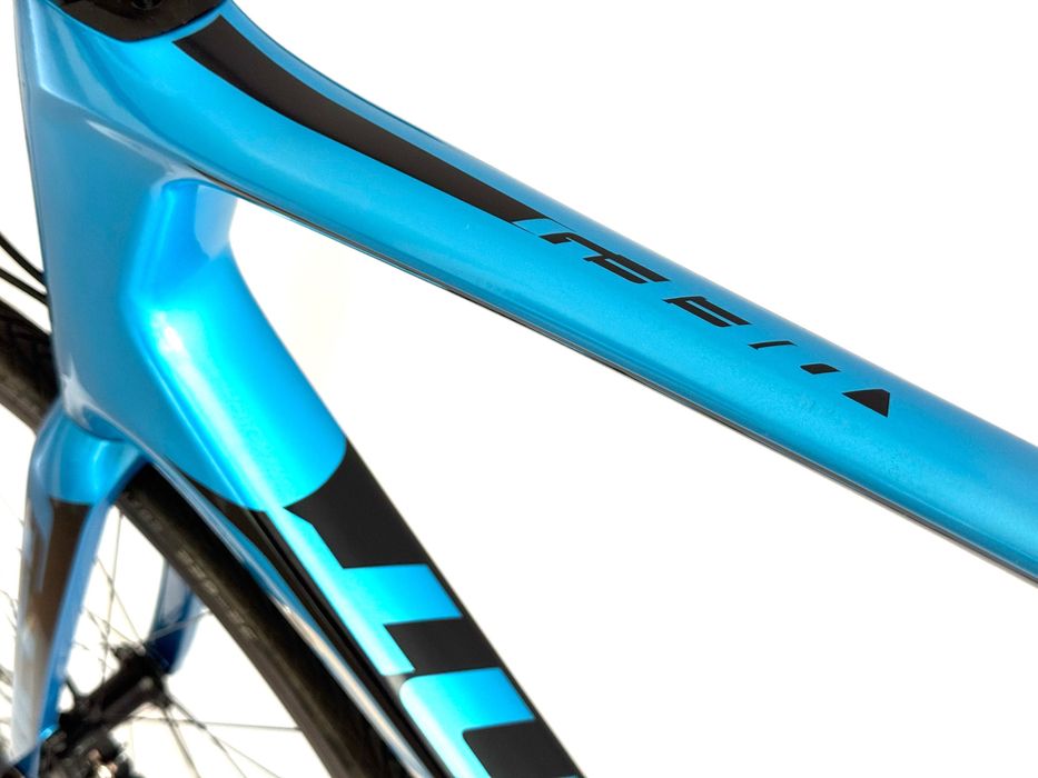 Rower szosowy karbonowy GIANT DEFY ADVANCED szosa carbon hydro disc