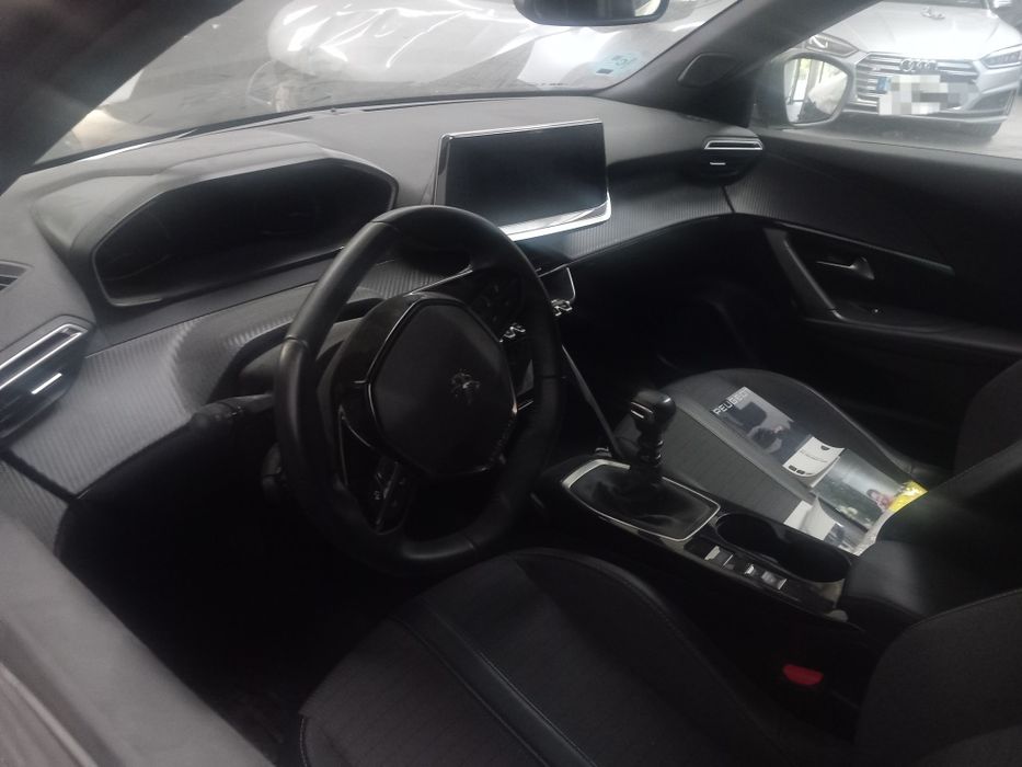 Peugeot 2008 1.2 2023