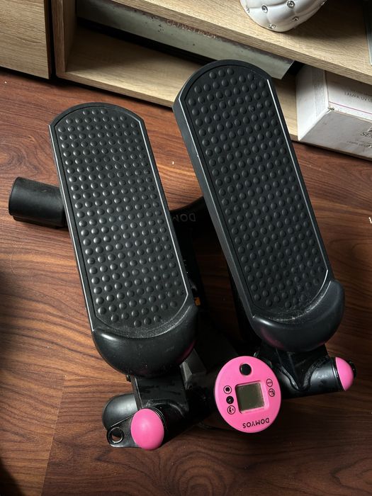 Steper z linkami do ćwiczeń