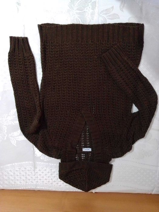 Camisola Castanha com Capuz