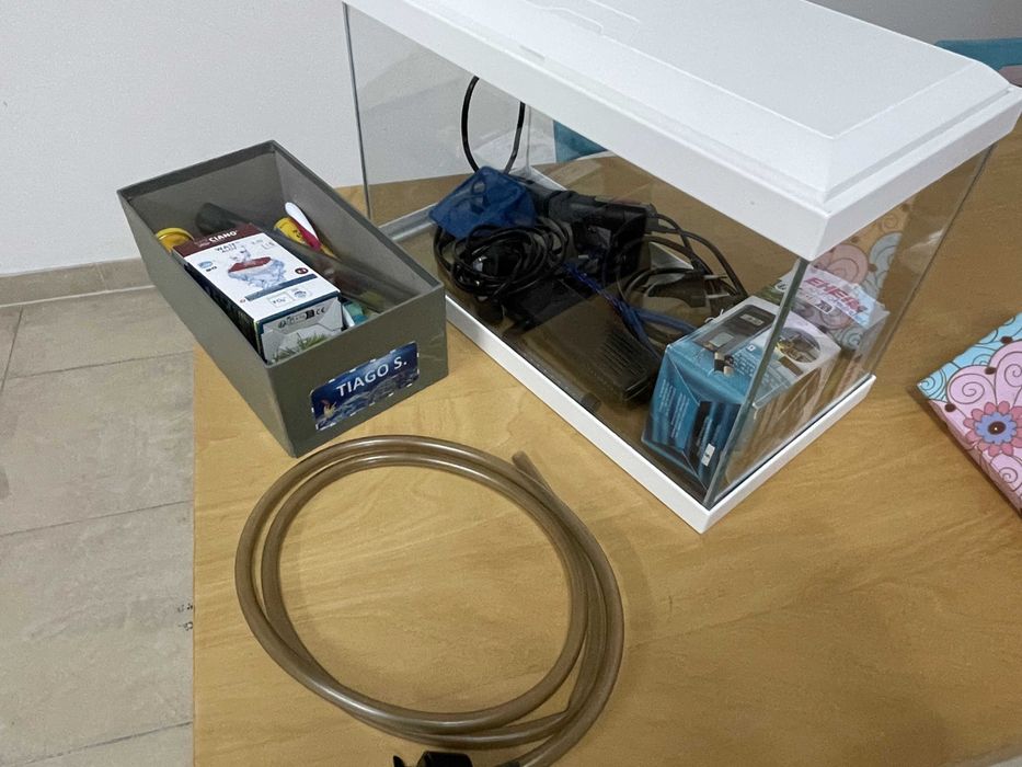 Aquário 20l + todos os acessórios