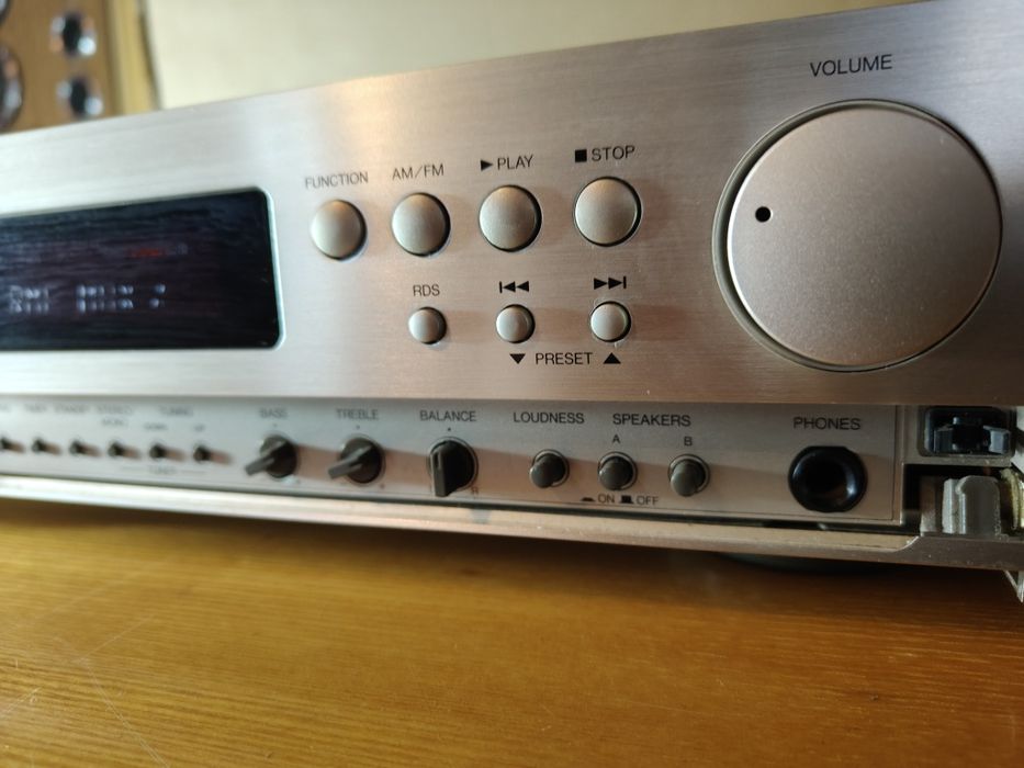 Denon amplituner CD RCD -100