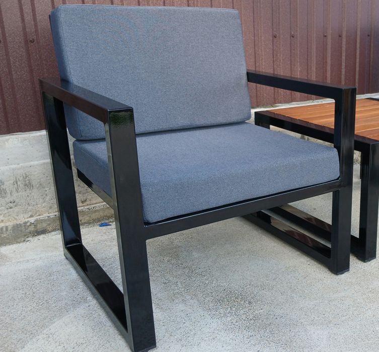 Крісло, столик для саду, мебель для тераси