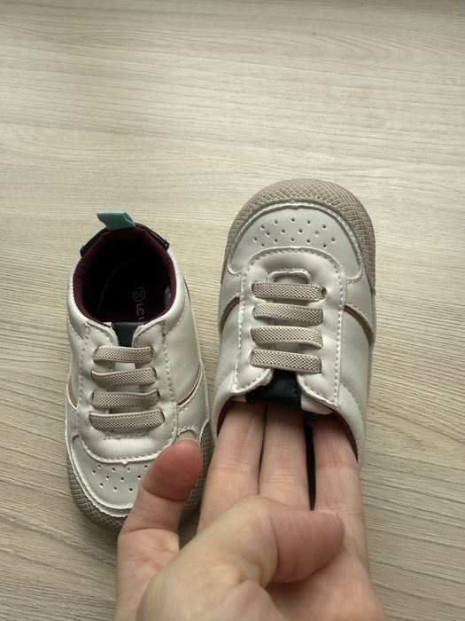 Дитячі кросівки, 20 розмір