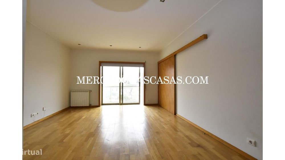 Apartamento T1 em Santa Marinha