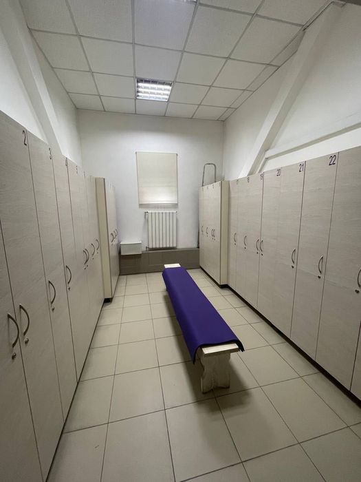 Продам Коммерческое здание в центре 1280м , с землей