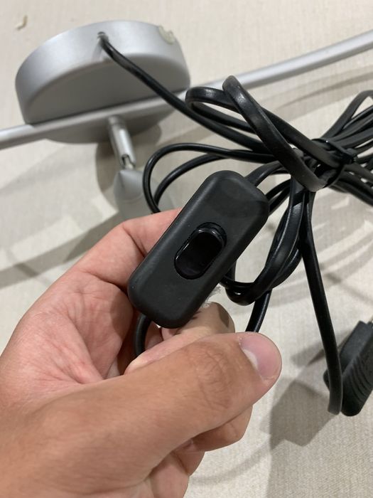 Candeeiro teto pouco usado pronto para nova vida