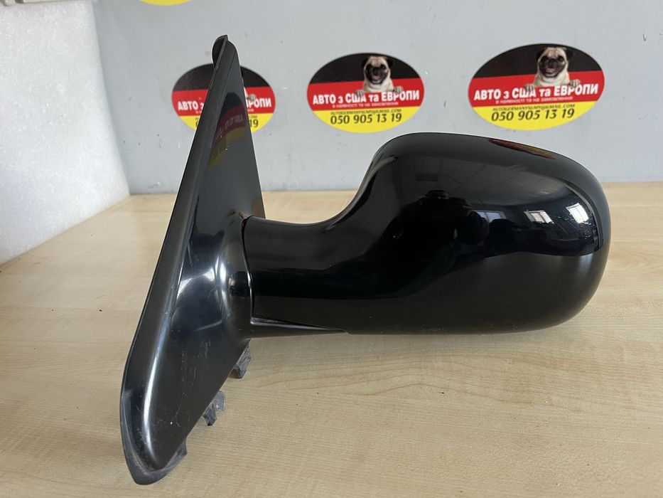 Дзеркало ліве chrysler voyager 4 4717465