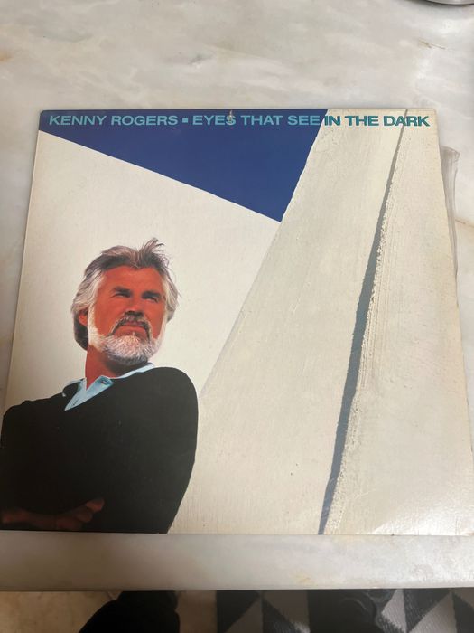 Kenny Rogers ( Eyes that see in the Dark) Portimão • OLX Portugal