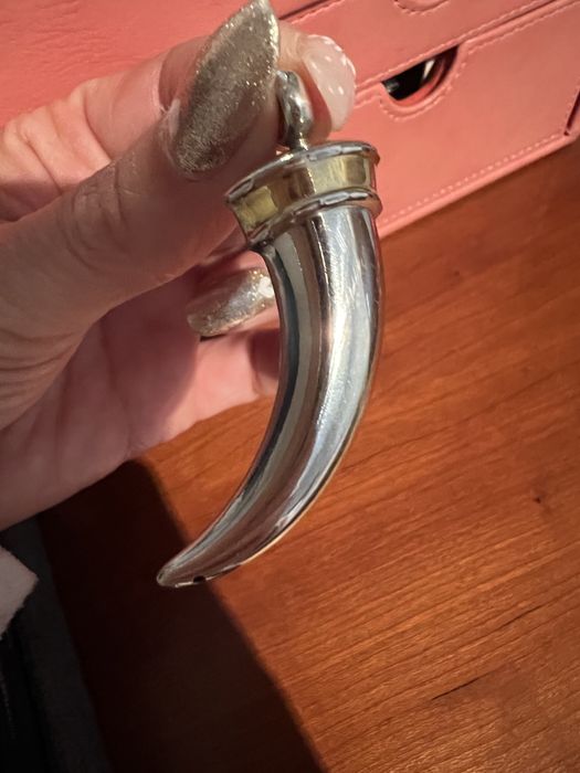 Berloque em prata branca e dourada