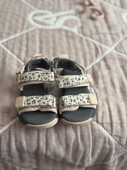 Босоніжки сандалі Next 21.5 р